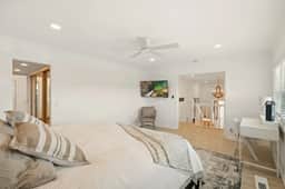 P8463 - Shores Luxury