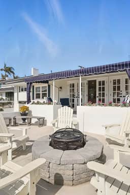 P8463 - Shores Luxury