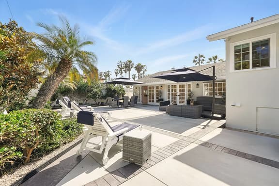 P8463 - Shores Luxury